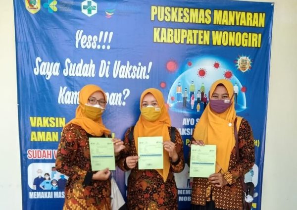 Pendidik Paud Kecamatan Manyaran Jalani Vaksinasi